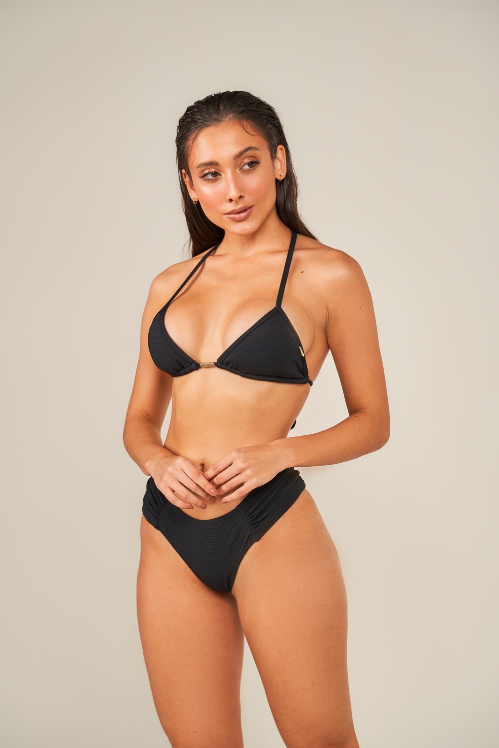 Suti Biqu Ni Cortininha Preto Texturizado Ilha Bikini