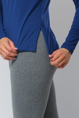 Blusa Térmica Com Fenda Lateral Marinho