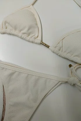 Calcinha Biquíni Grumari Marfim Textura