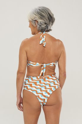 Hot Pants Maragogi Caramelo Ondas