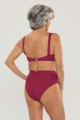 Hot Pants Amores Bordô
