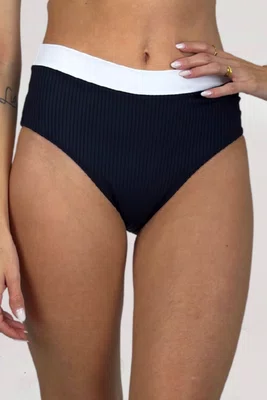 Calcinha Biquíni Malásia Preta