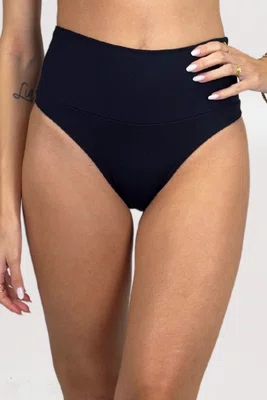 Hot Pants Tulum Preto Textura